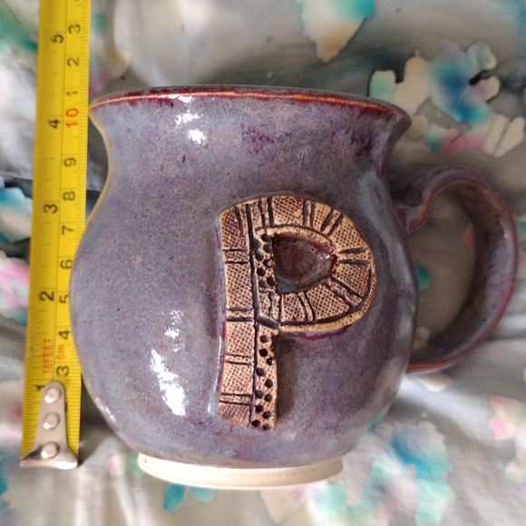 Artisan "P" Pottery Mug - Picture 4 of 5